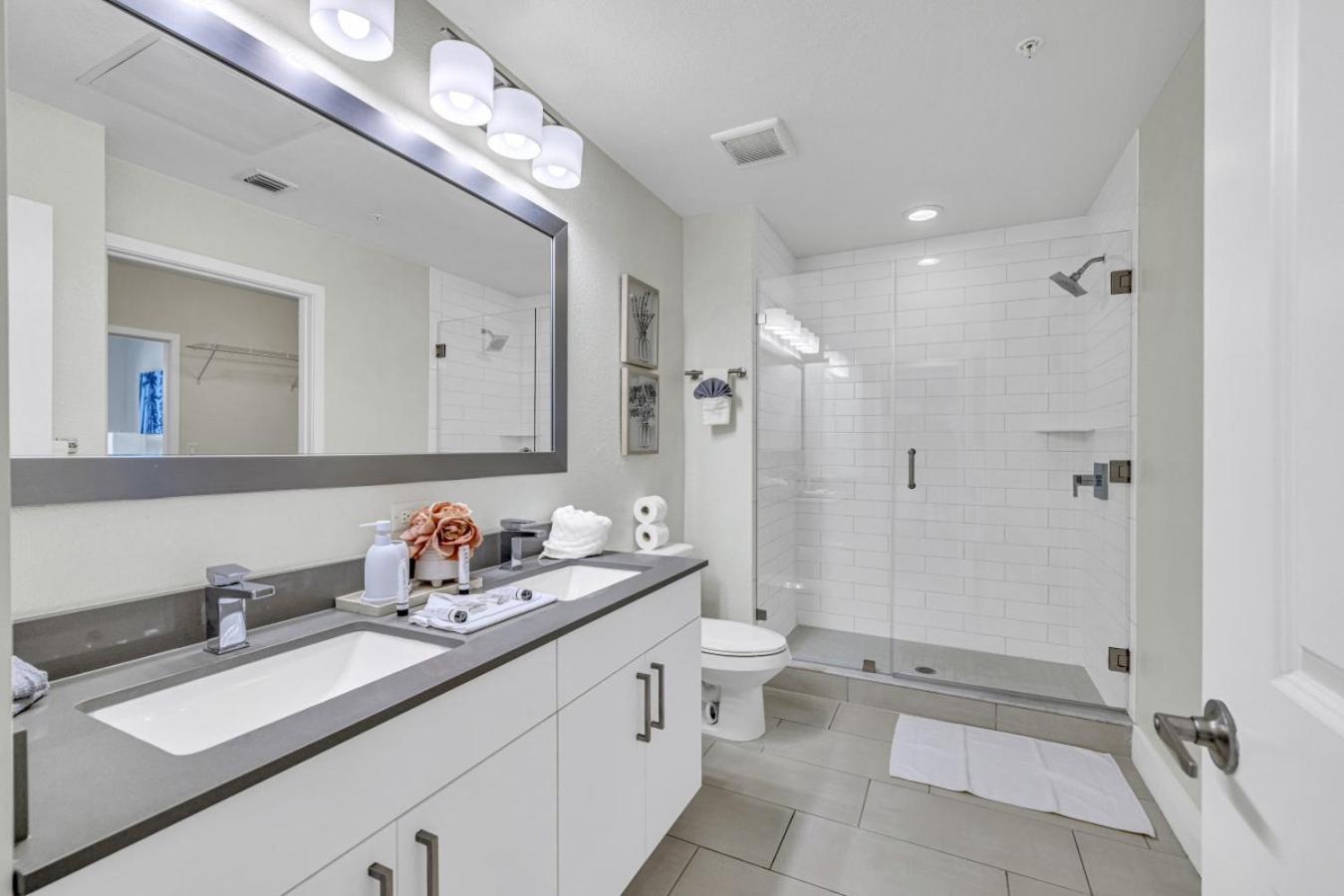 Appartamento Sunny 1br Unit With Free Parking Prime Location