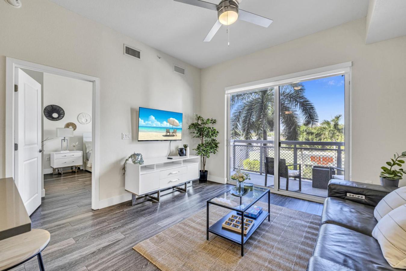 Appartamento Sunny 1br Unit With Free Parking Prime Location