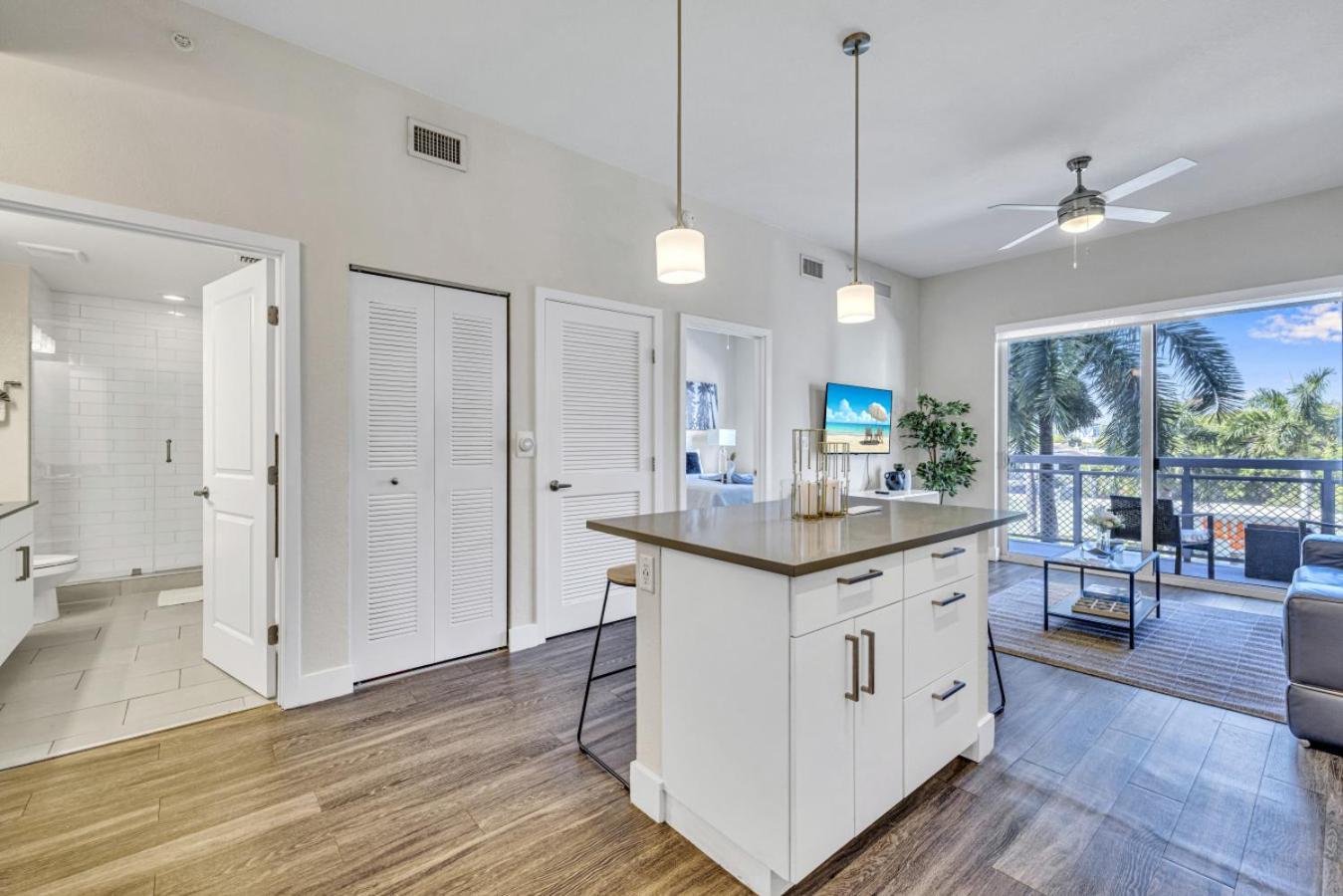 Appartamento Sunny 1br Unit With Free Parking Prime Location *